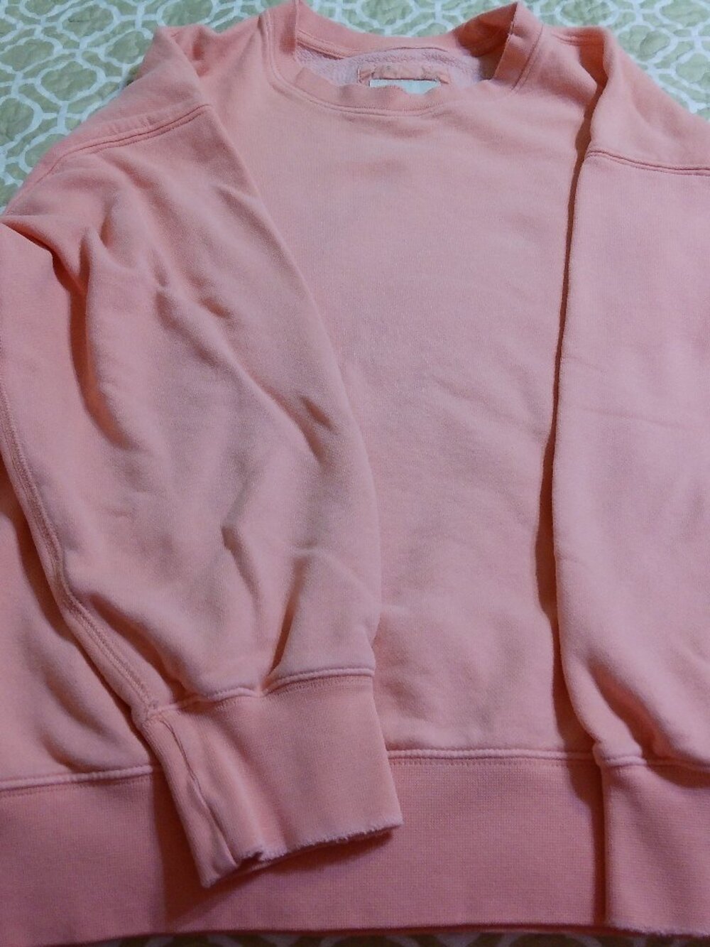 AMERICAN EAGLE SWEATSHIRT PEACH COLOR SIZE SMALL GOOD CONDITION